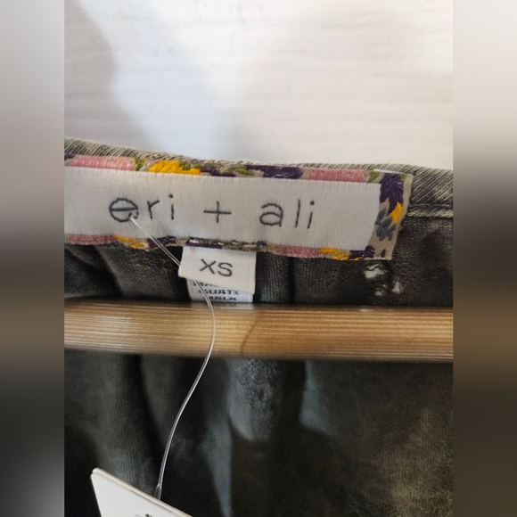 NWT Anthropologie Eri + Ali Calvie Boho Eyelet Bell Sleeve - Picture 2 of 7